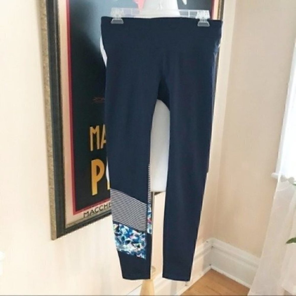 GAP FIT Navy/Stripe/Geometric Athletic Leggings S